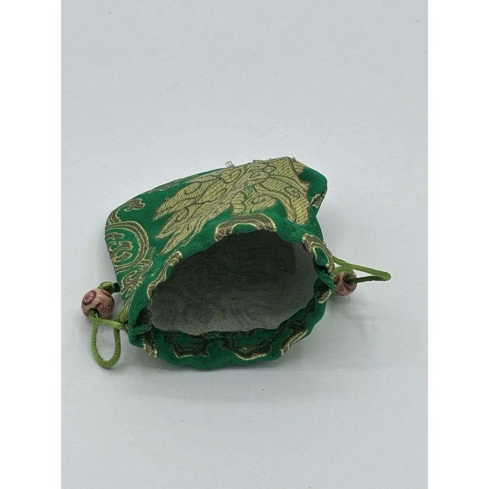 Elegant  Silk Jewelry‎ Pouch with Chinese Embroidery - Ideal for Travel